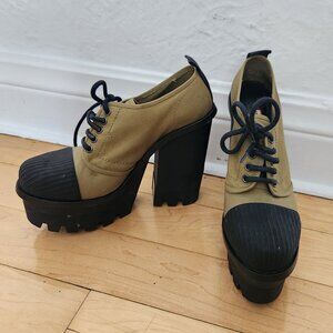 Hunter green canvas platform shoes, booties, limited edition